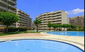 Apartamento en Salou con 3 piscinas junto a Port Aventura